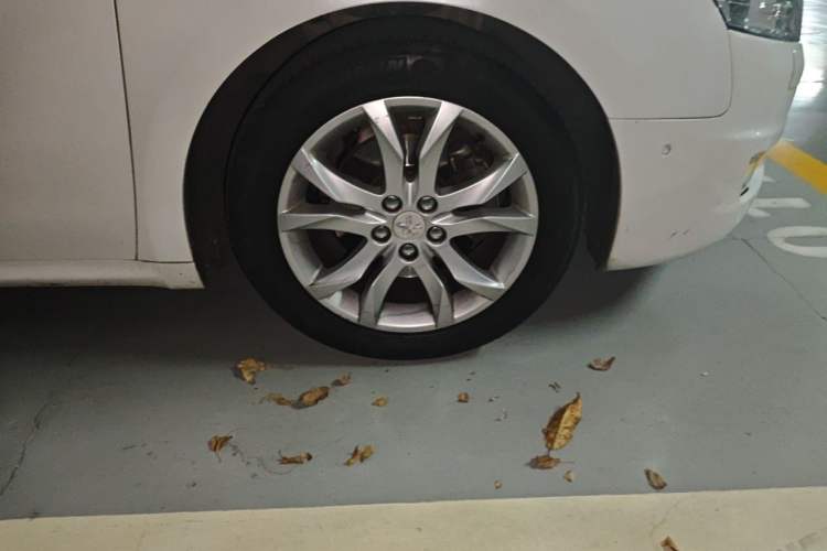 Used Peugeot 508 2011 2.3L Automatic Flagship Edition Right Front Wheel Hub