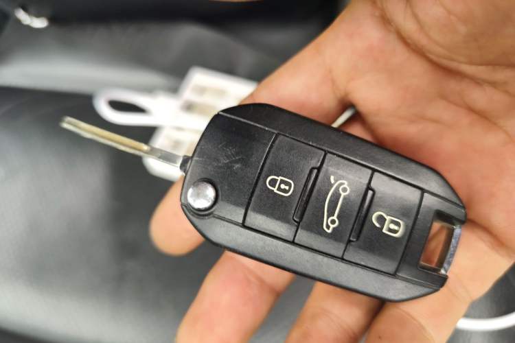 Used Peugeot 508 2011 2.3L Automatic Luxury Edition Vehicle Key