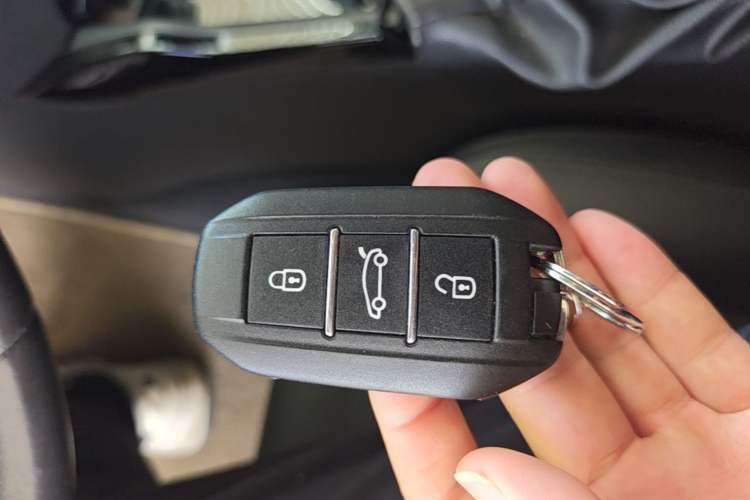 Used Peugeot 508 2011 2.3L Automatic Flagship Edition Vehicle Key