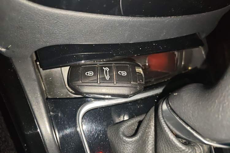 Used Peugeot 508 2011 2.3L Automatic Flagship Edition Vehicle Key