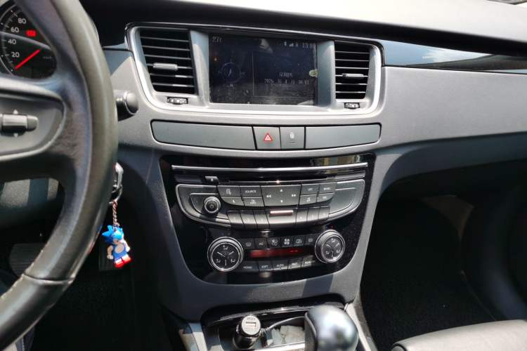 Used Peugeot 508 2012 2.0L Automatic Luxury Edition Audio And AC Panel