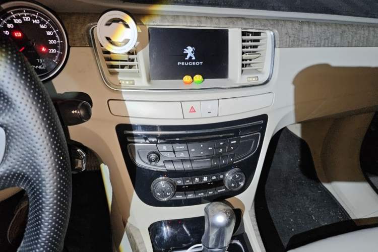 Used Peugeot 508 2012 2.0L Automatic Smart Enjoyment Version Audio And AC Panel