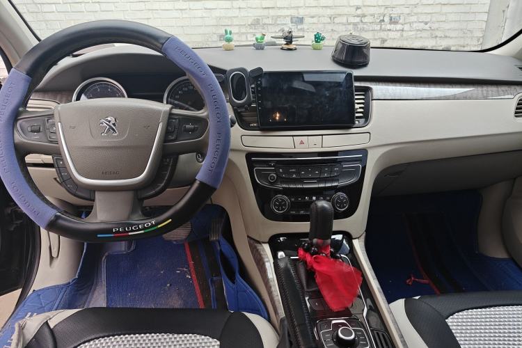 Used Peugeot 508 2012 2.0L Automatic Smart Enjoyment Version Center Console
