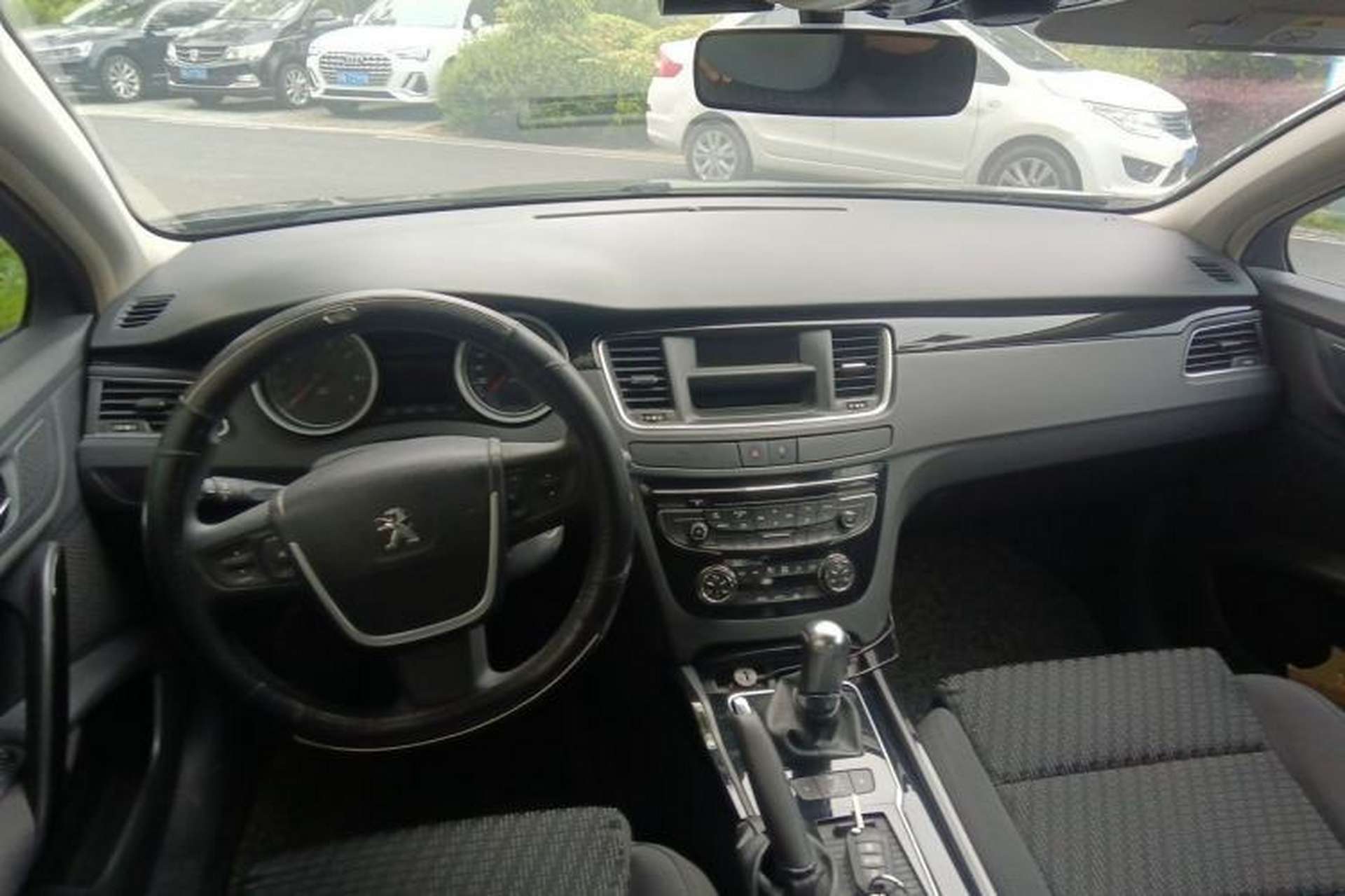 Used Peugeot 508 2012 2.0L Automatic Sunroof Classic Edition Center Console