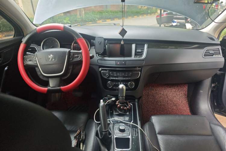 Used Peugeot 508 2012 2.0L Automatic Luxury Edition Center Console