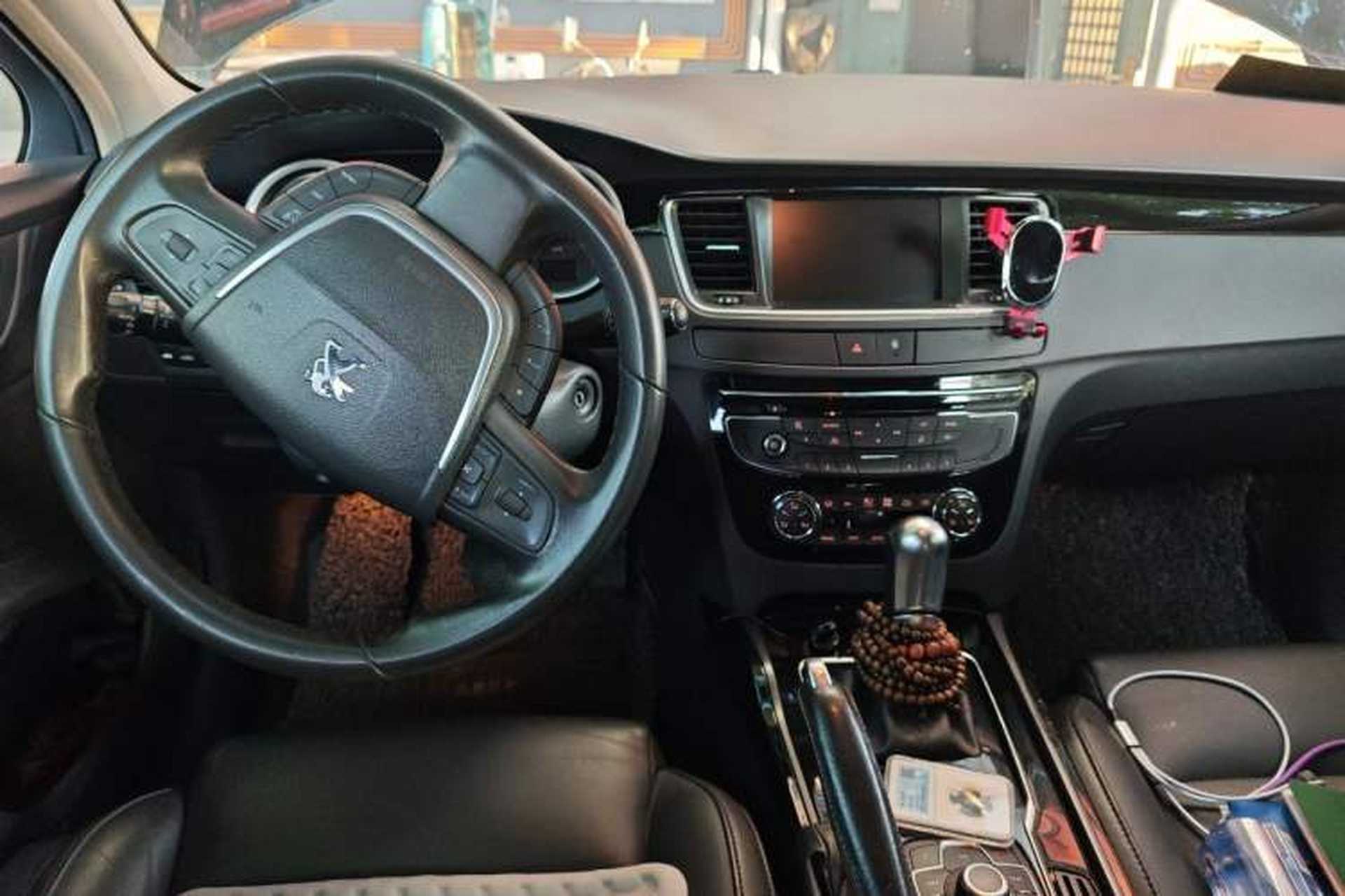 Used Peugeot 508 2012 2.0L Automatic Luxury Edition Center Console