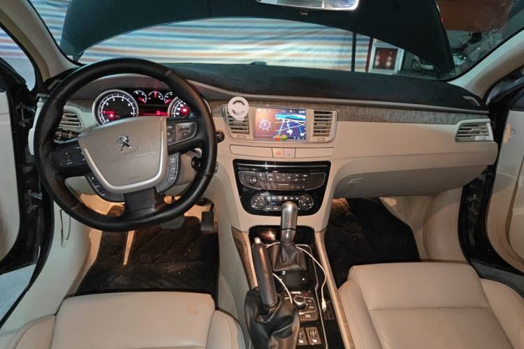 Used Peugeot 508 2012 2.0L Automatic Smart Enjoyment Version Center Console