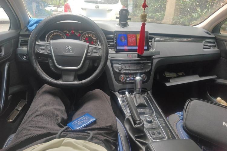 Used Peugeot 508 2012 2.3L Automatic Smart Edition Center Console