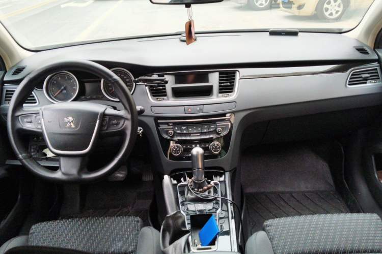 Used Peugeot 508 2012 2.0L Automatic Sunroof Classic Edition Center Console