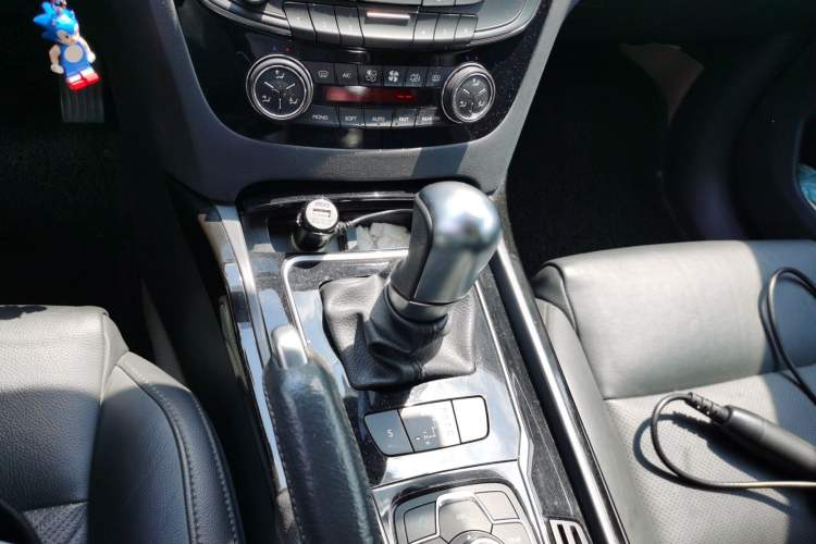 Used Peugeot 508 2012 2.0L Automatic Luxury Edition Gear Lever
