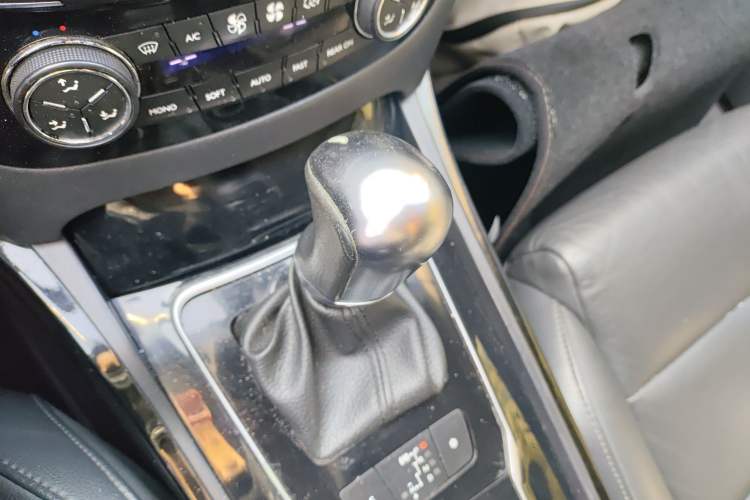 Used Peugeot 508 2012 2.3L Automatic Smart Edition Gear Lever