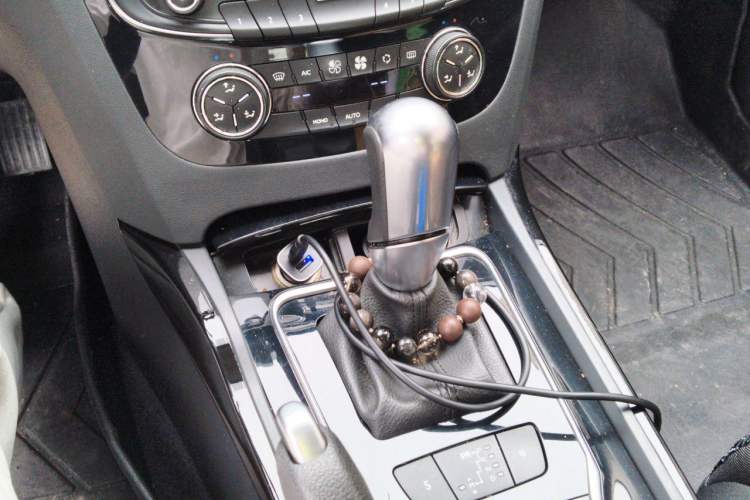 Used Peugeot 508 2012 2.0L Automatic Sunroof Classic Edition Gear Lever