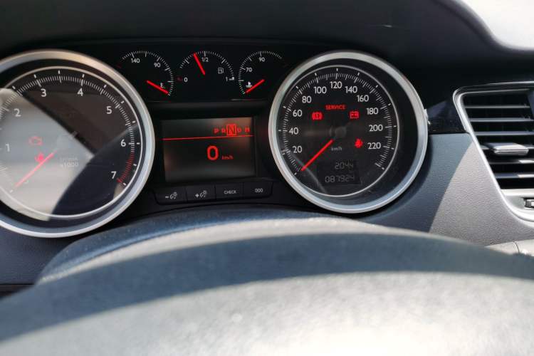 Used Peugeot 508 2012 2.0L Automatic Luxury Edition Odometer Close Up