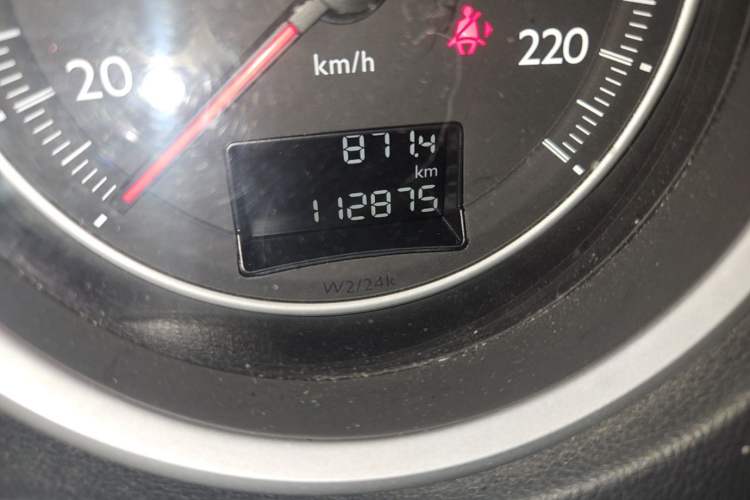 Used Peugeot 508 2012 2.3L Automatic Smart Edition Odometer Close Up