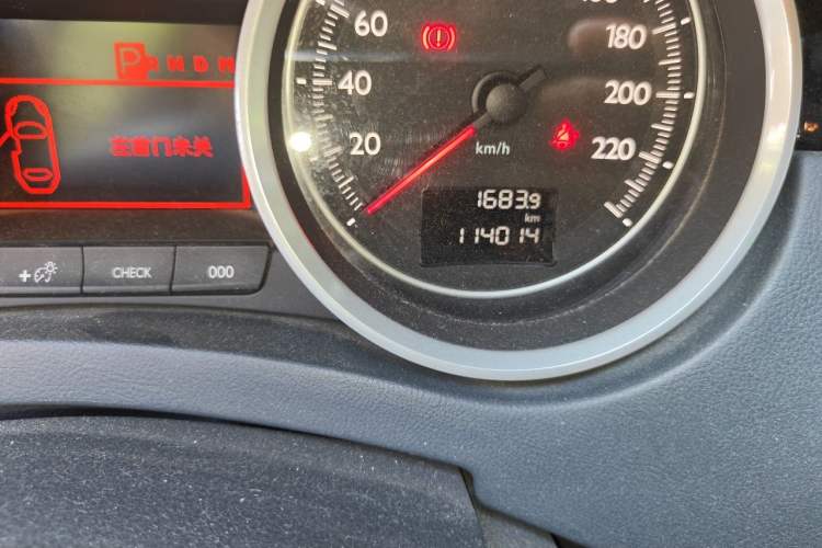 Used Peugeot 508 2012 2.0L Automatic Smart Enjoyment Version Odometer Close Up