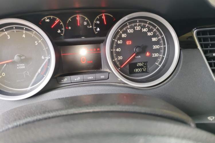 Used Peugeot 508 2012 2.0L Automatic Smart Enjoyment Version Odometer Close Up