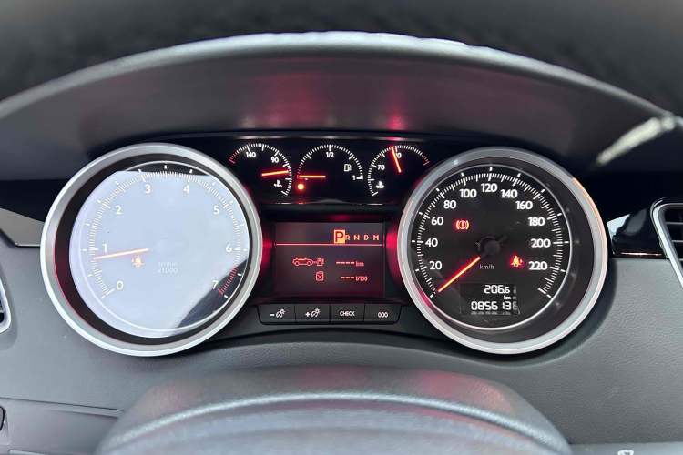 Used Peugeot 508 2012 2.0L Automatic Smart Enjoyment Version Odometer Close Up