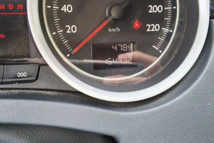 Used Peugeot 508 2012 2.0L Automatic Sunroof Classic Edition Odometer Close Up