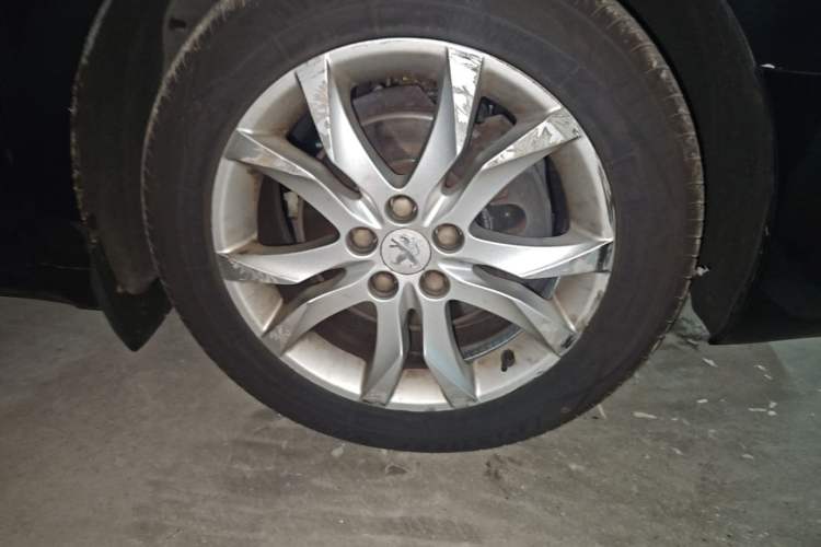Used Peugeot 508 2012 2.3L Automatic Smart Edition Right Front Wheel Hub