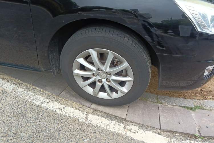 Used Peugeot 508 2012 2.0L Automatic Sunroof Classic Edition Right Front Wheel Hub
