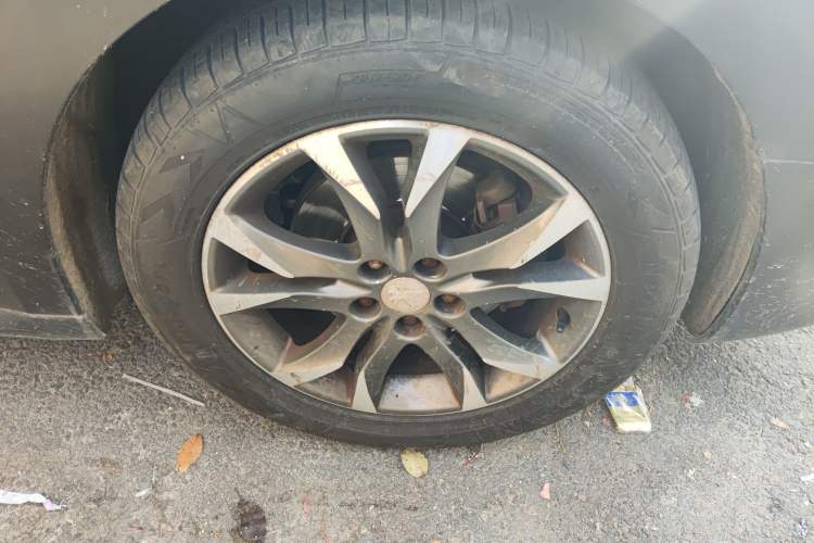 Used Peugeot 508 2012 2.3L Automatic Smart Edition Right Front Wheel Hub