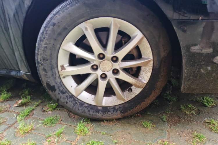 Used Peugeot 508 2012 2.0L Automatic Classic Edition Right Front Wheel Hub