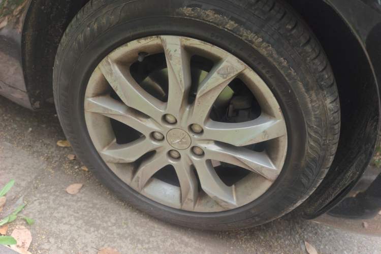 Used Peugeot 508 2012 2.3L Automatic Smart Edition Right Front Wheel Hub