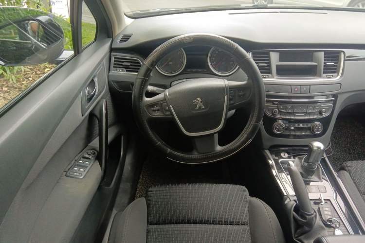 Used Peugeot 508 2012 2.0L Automatic Sunroof Classic Edition Steering Wheel