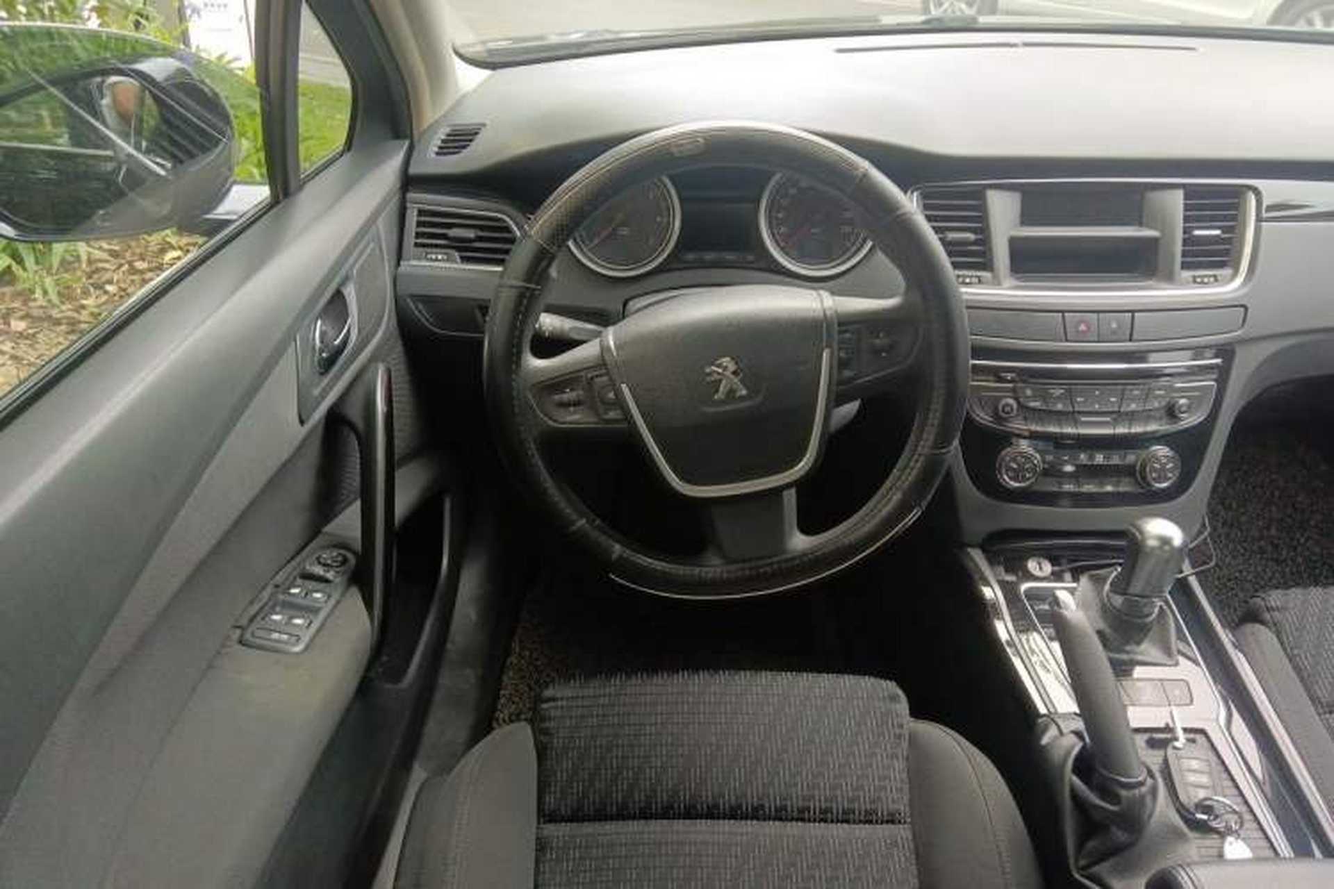 Used Peugeot 508 2012 2.0L Automatic Sunroof Classic Edition Steering Wheel