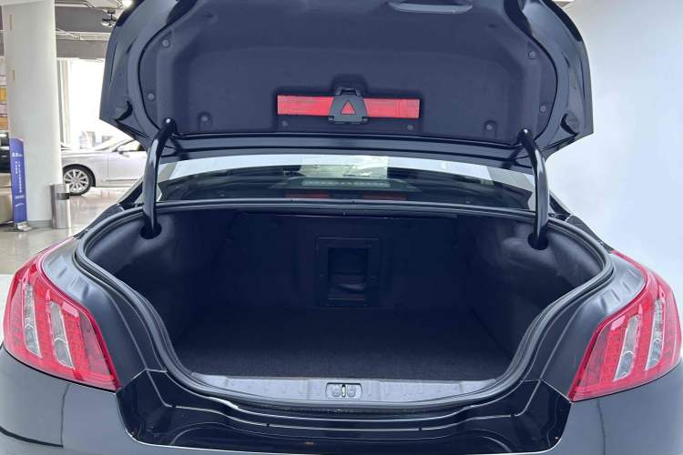 Used Peugeot 508 2012 2.0L Automatic Smart Enjoyment Version Trunk