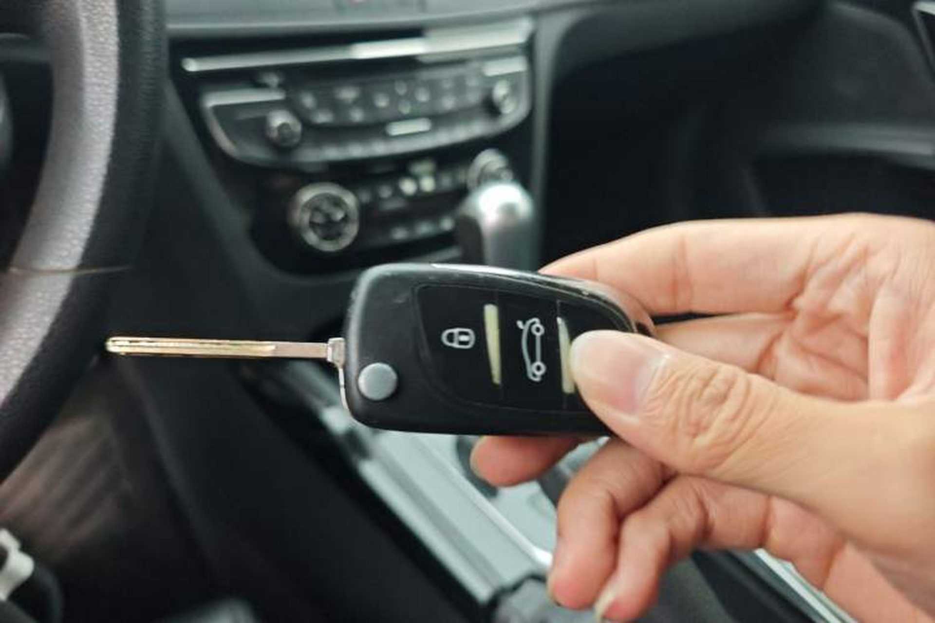 Used Peugeot 508 2012 2.0L Automatic Sunroof Classic Edition Vehicle Key