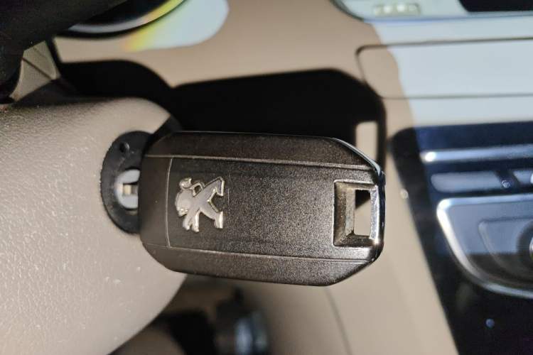 Used Peugeot 508 2012 2.0L Automatic Smart Enjoyment Version Vehicle Key