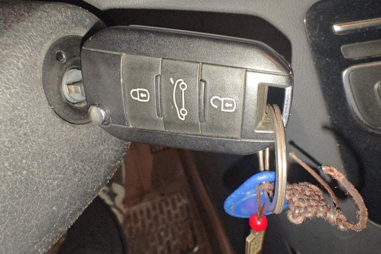 Used Peugeot 508 2012 2.0L Automatic Smart Enjoyment Version Vehicle Key