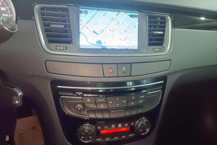 Used Peugeot 508 2012 2.0L Automatic Luxury Edition Audio And AC Panel