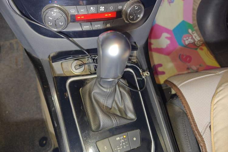 Used Peugeot 508 2012 2.0L Automatic Classic Edition Gear Lever
