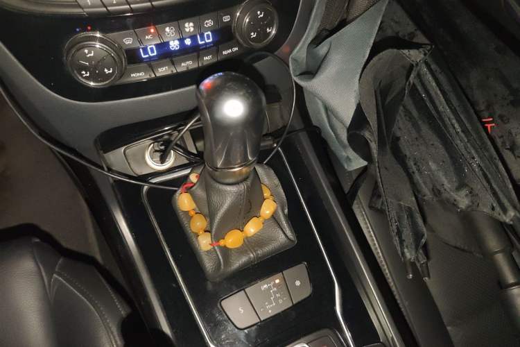 Used Peugeot 508 2012 2.0L Automatic Smart Enjoyment Version Gear Lever