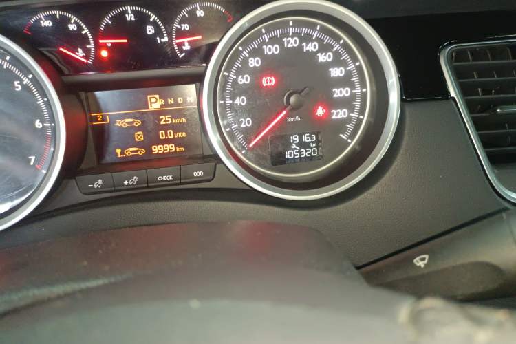 Used Peugeot 508 2012 2.0L Automatic Luxury Edition Odometer Close Up