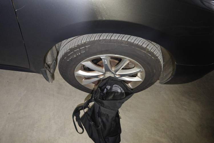 Used Peugeot 508 2012 2.0L Automatic Classic Edition Right Front Wheel Hub
