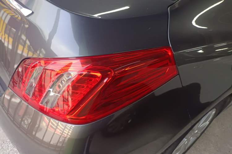 Used Peugeot 508 2012 2.0L Automatic Luxury Edition Right Rear Taillight