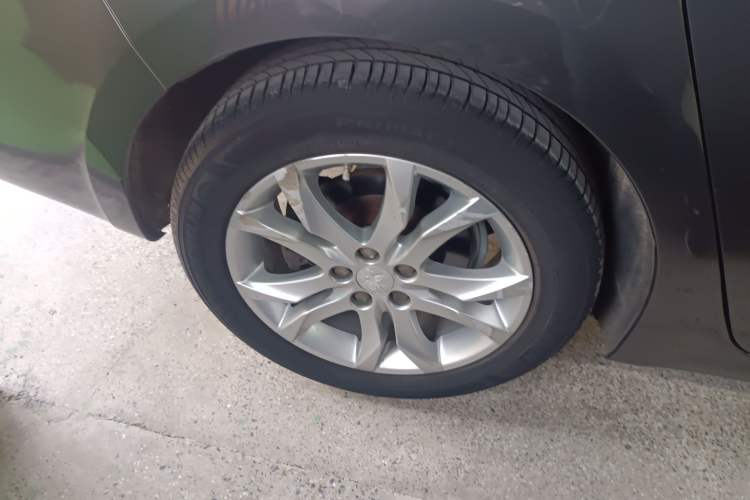 Used Peugeot 508 2012 2.0L Automatic Luxury Edition Right Rear Wheel Hub