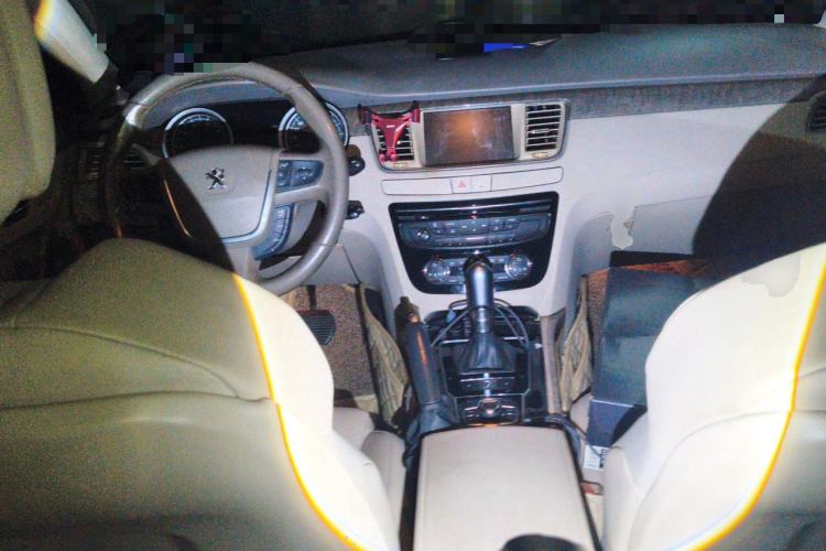 Used Peugeot 508 2012 2.0L Automatic Smart Enjoyment Version Center Console