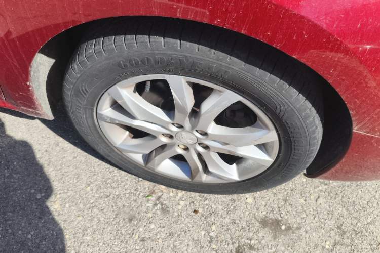 Used Peugeot 508 2012 2.3L Automatic Smart Edition Right Front Wheel Hub