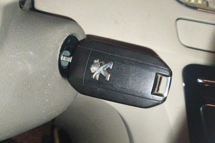 Used Peugeot 508 2012 2.0L Automatic Smart Enjoyment Version Vehicle Key