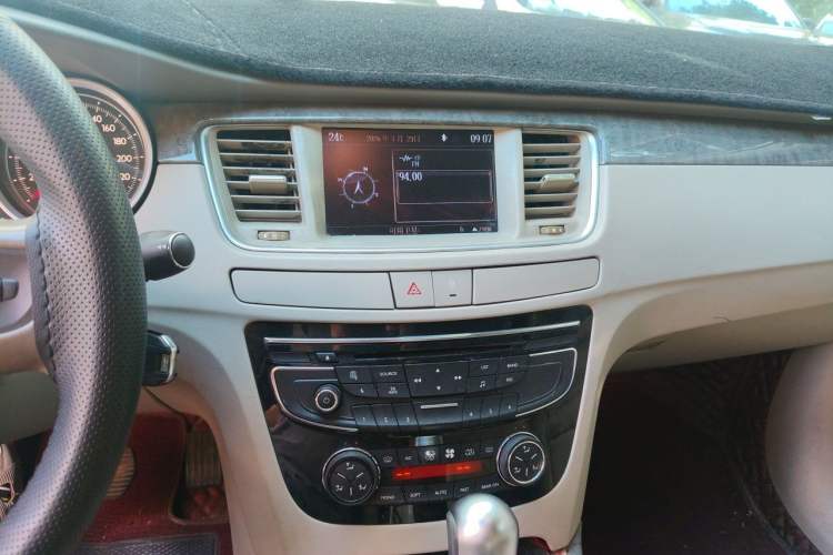 Used Peugeot 508 2012 2.0L Automatic Luxury Edition Audio And AC Panel