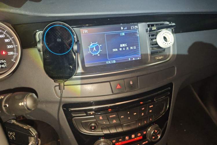 Used Peugeot 508 2012 2.0L Automatic Luxury Edition Audio And AC Panel