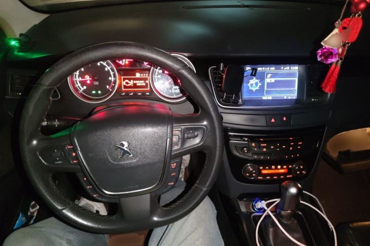 Used Peugeot 508 2012 2.0L Automatic Luxury Edition Center Console