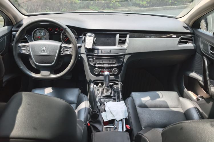 Used Peugeot 508 2012 2.0L Automatic Luxury Edition Center Console