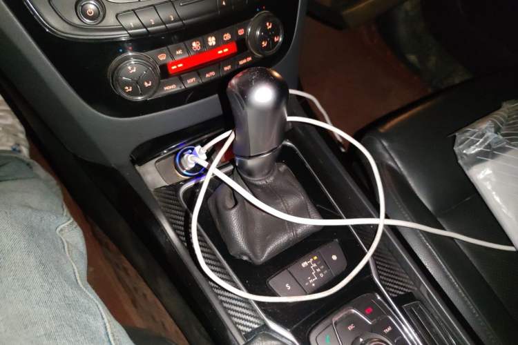 Used Peugeot 508 2012 2.0L Automatic Luxury Edition Gear Lever