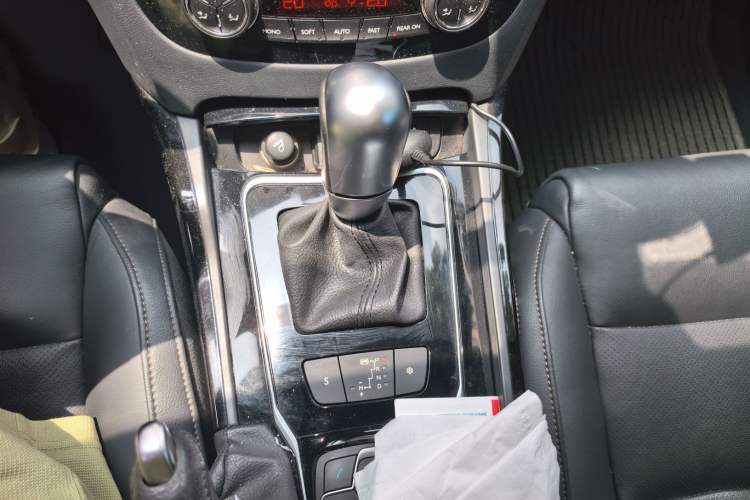 Used Peugeot 508 2012 2.0L Automatic Luxury Edition Gear Lever
