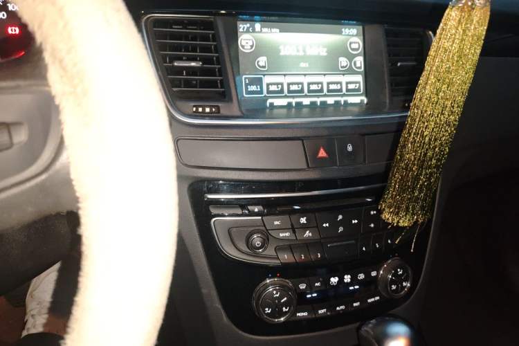 Used Peugeot 508 2012 2.0L Automatic Smart Enjoyment Version Audio And AC Panel